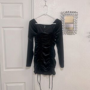 NWT Velvet LS Scrunch Mini Dress SZ Medium